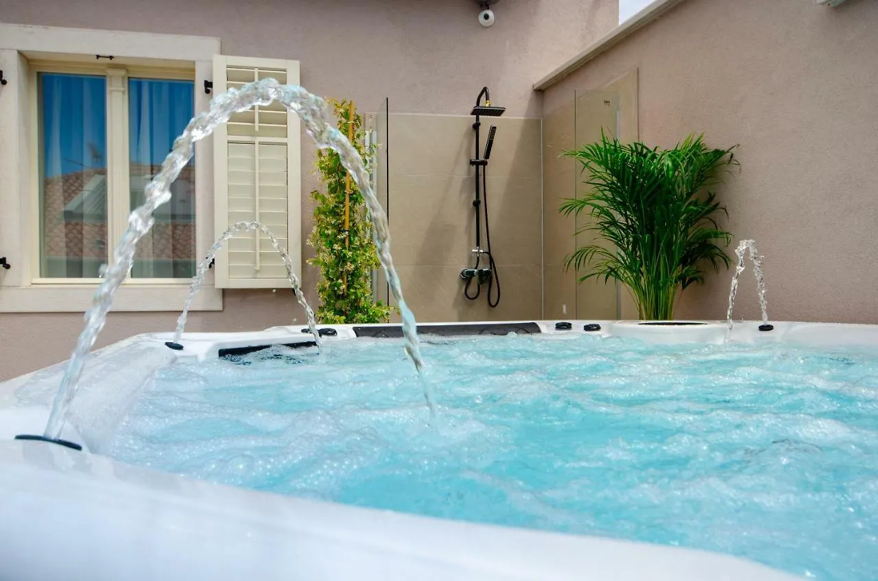 Guest house Villa Brandestini Pula